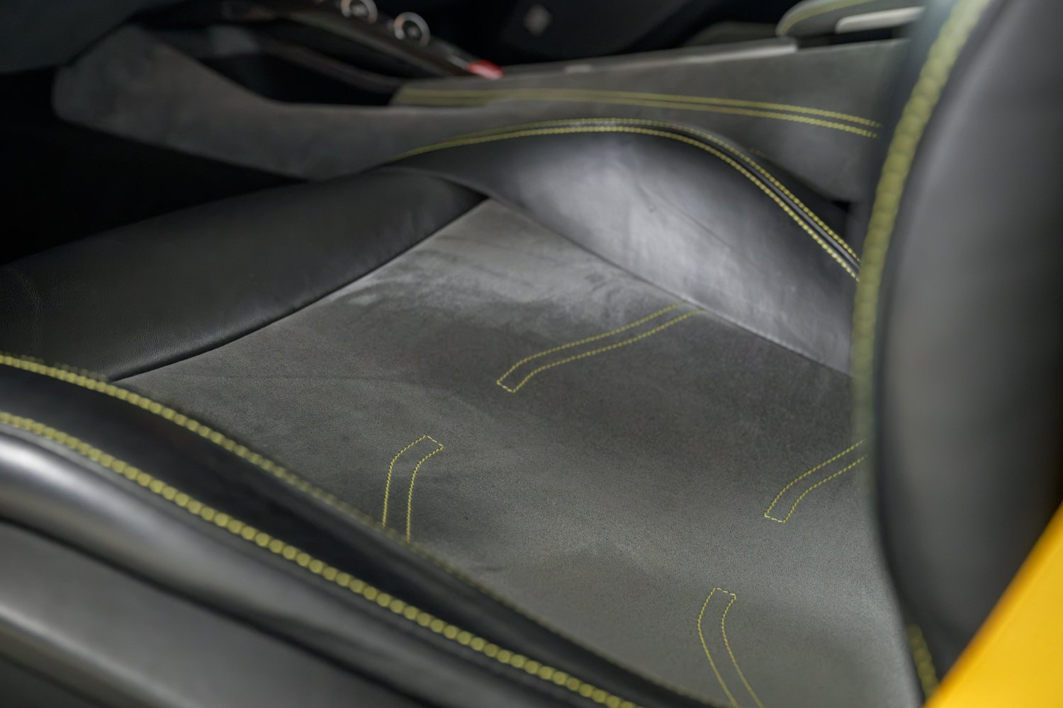 Used 2016 Ferrari F12 Berlinetta RWD image 20
