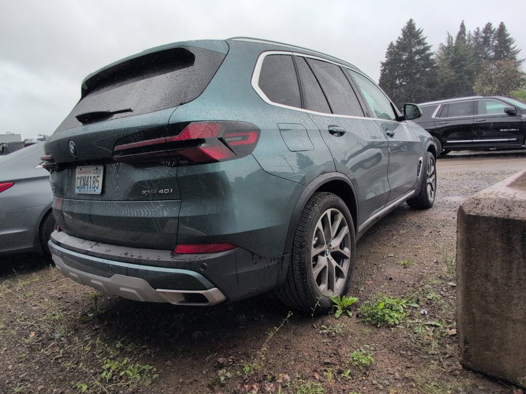 Used 2024 BMW X5 xDrive40i w/ Parking Assistance Package image 4