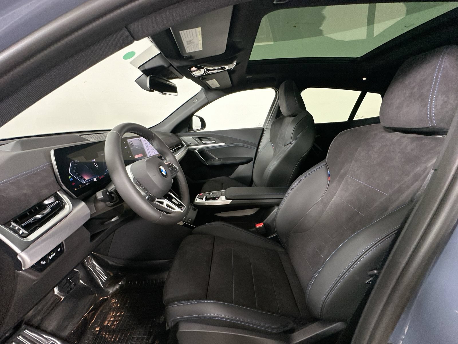 New 2026 BMW X2 xDrive28i w/ Technology Package AWD/4WD image 32