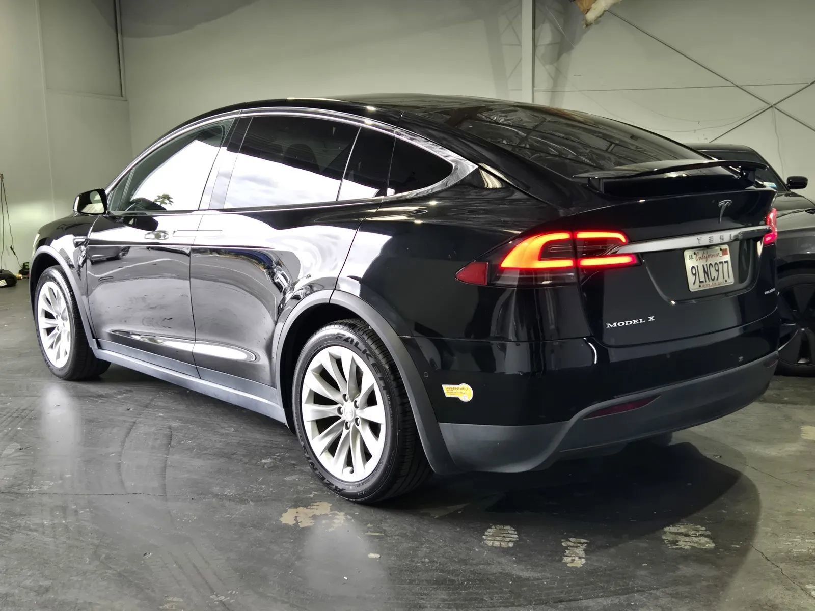 Used 2020 Tesla Model X Long Range AWD/4WD image 2