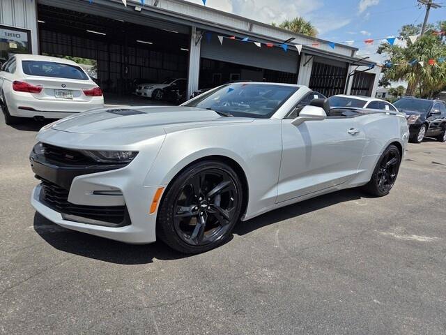Used 2019 Chevrolet Camaro SS RWD image 3