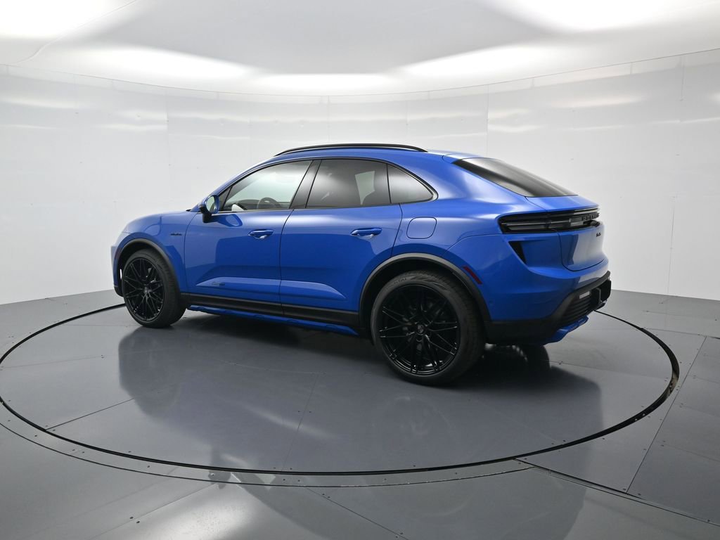 New 2026 Porsche Macan Turbo Electric image 3