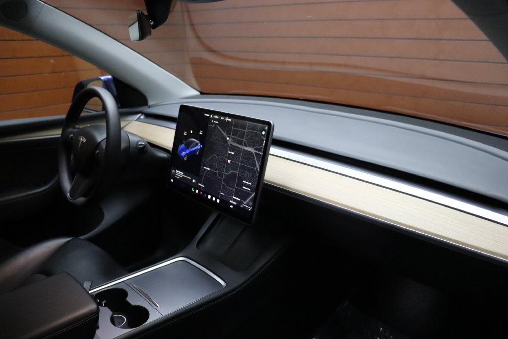 Used 2023 Tesla Model Y Long Range AWD/4WD image 37