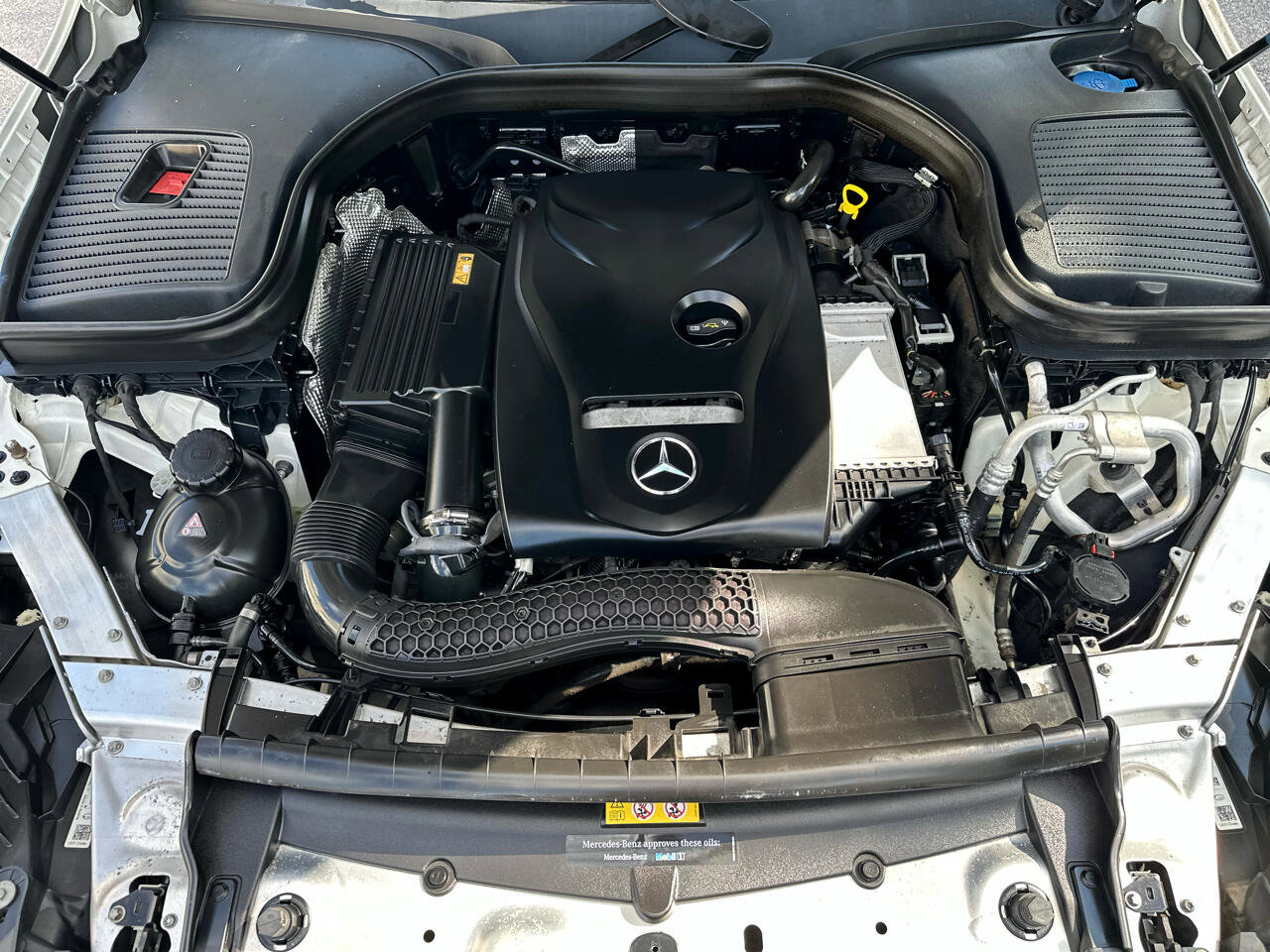 Used 2018 Mercedes-Benz GLC 300 4MATIC image 37