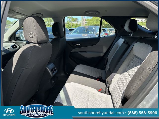 Used 2023 Chevrolet Equinox LS AWD/4WD image 12
