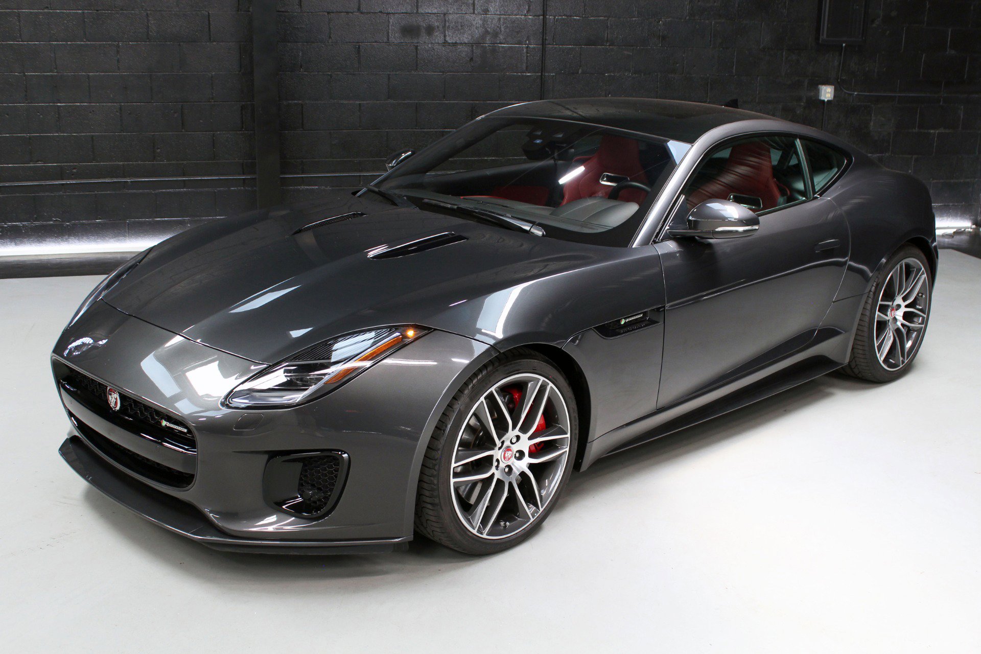 Used 2020 Jaguar F-TYPE R-Dynamic image 6