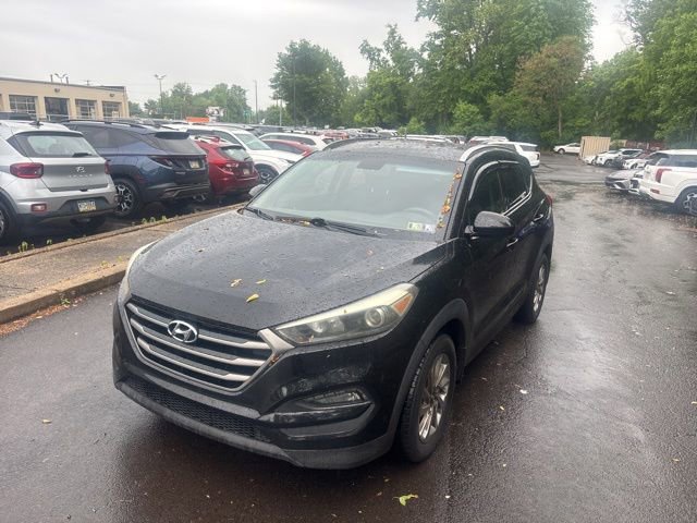 Used 2016 Hyundai Tucson SE w/ Option Group 02 AWD/4WD image 1