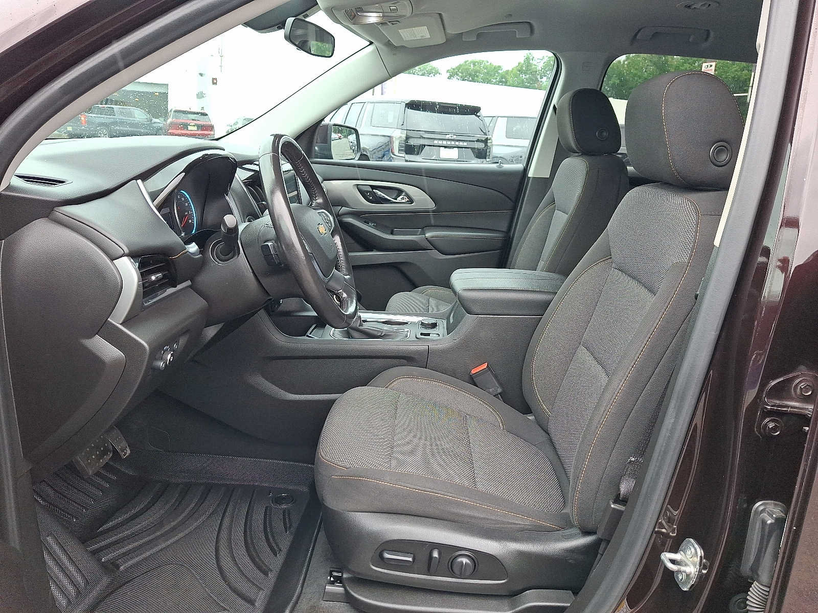 Used 2021 Chevrolet Traverse LT AWD/4WD image 13