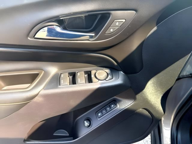Used 2018 Chevrolet Equinox Premier AWD/4WD image 18