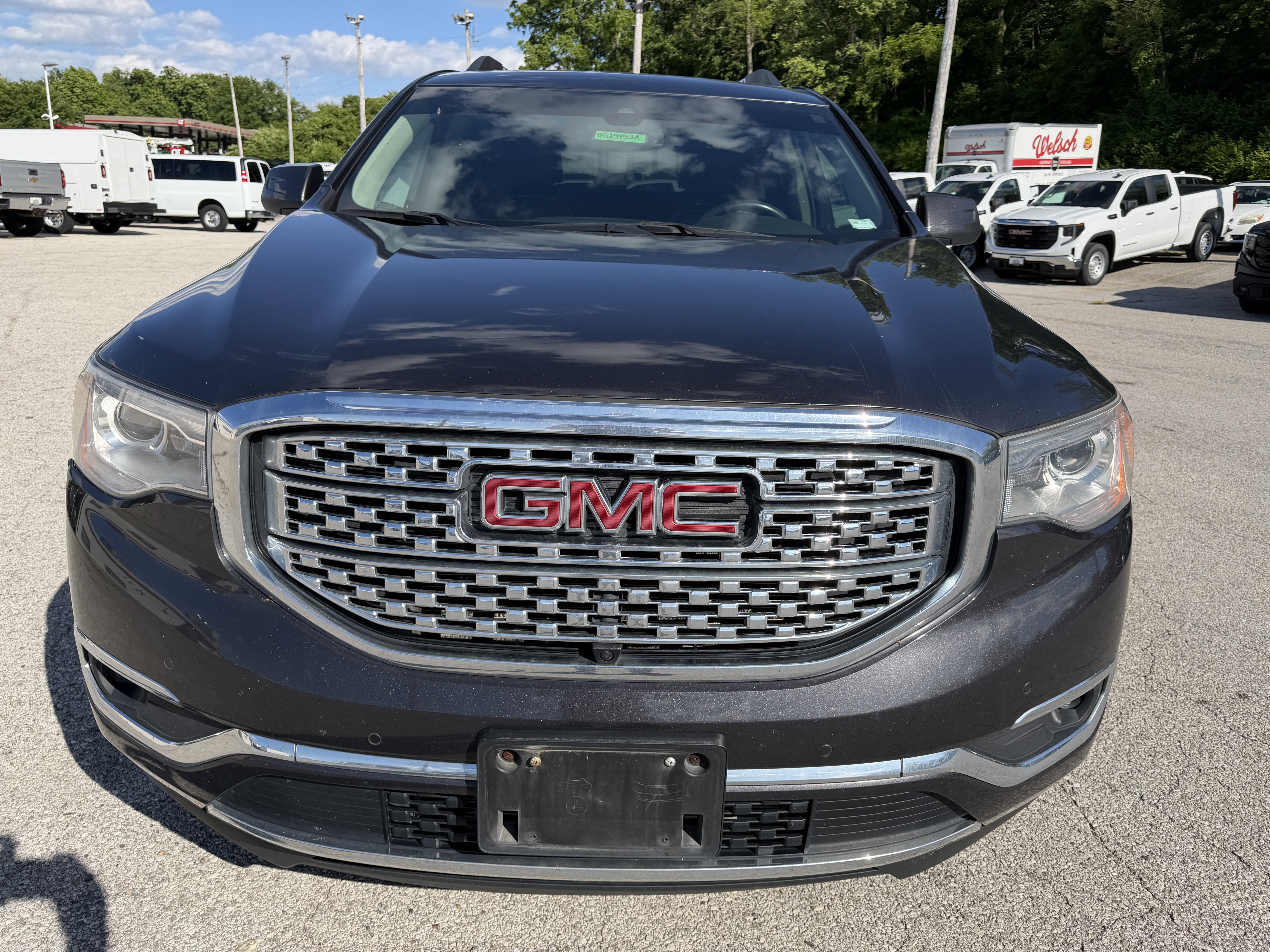 Used 2017 GMC Acadia Denali w/ Technology Package FWD image 2