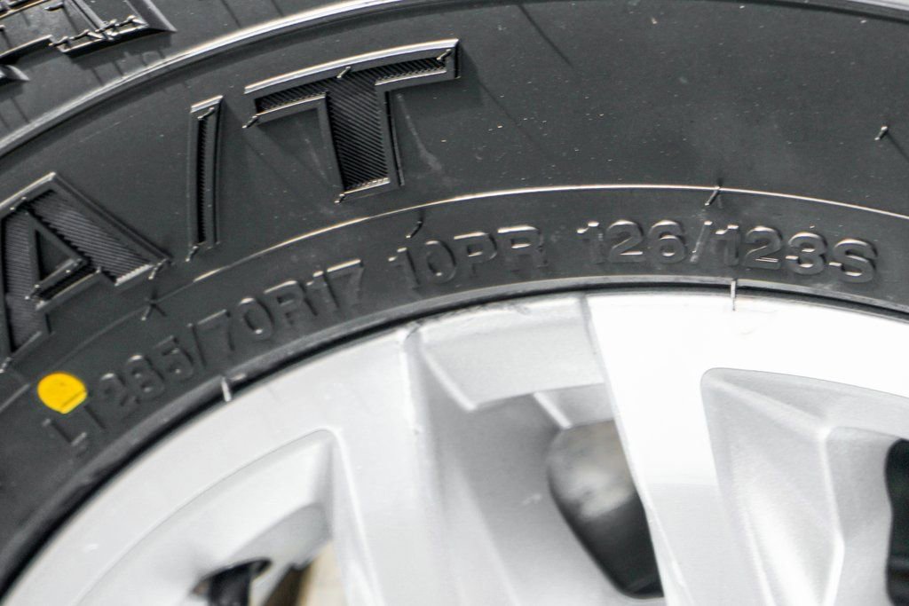 Used 2023 GMC Sierra 2500 SLE w/ SLE Convenience Package image 38