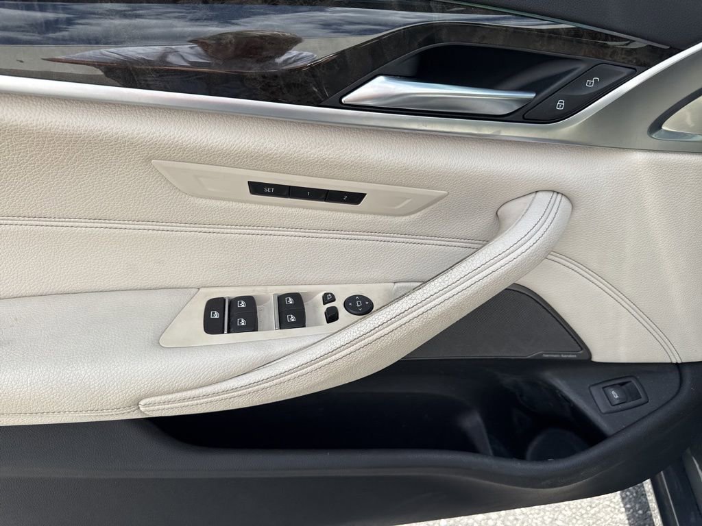 Used 2018 BMW 530i RWD image 18