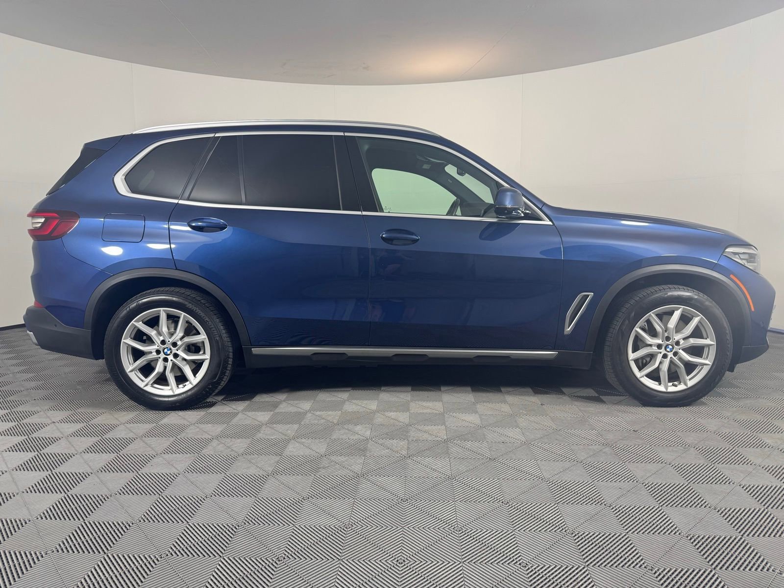 Used 2021 BMW X5 xDrive45e w/ Premium Package image 22