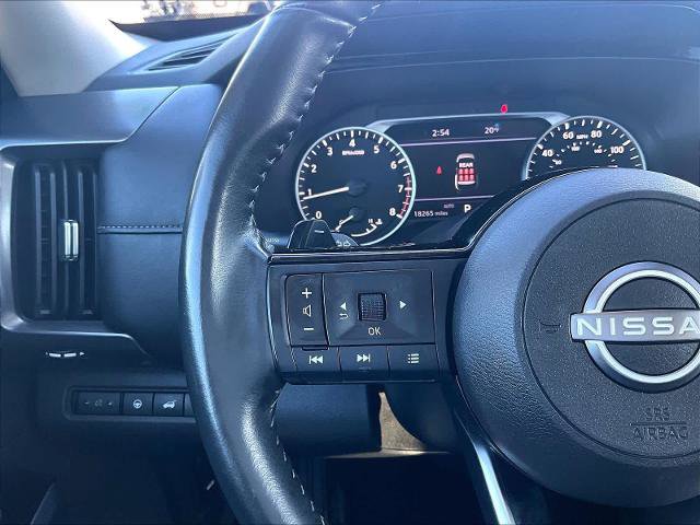 Certified 2024 Nissan Pathfinder SL image 23