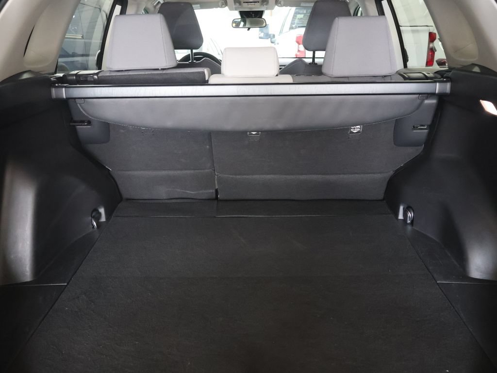 Used 2022 Toyota RAV4 XLE FWD image 13