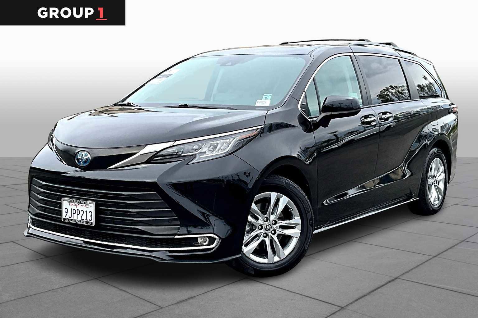 Used 2022 Toyota Sienna XLE