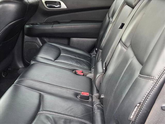 Used 2018 Nissan Pathfinder SL w/ SL Premium Package AWD/4WD image 18