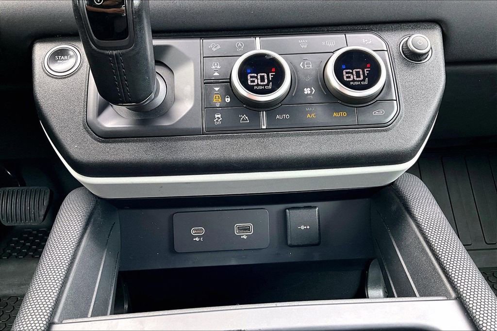 Used 2021 Land Rover Defender 110 X-Dynamic SE image 24