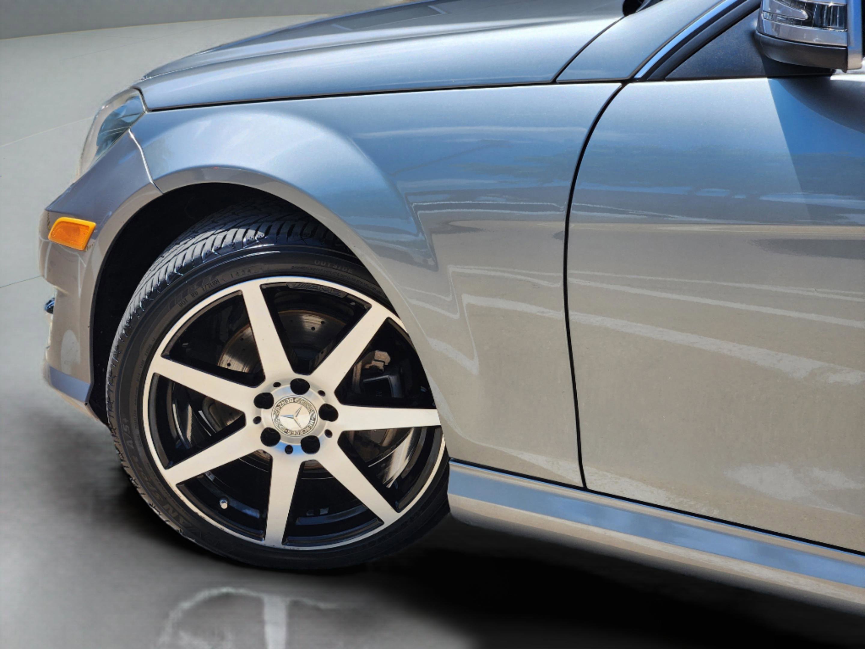 Used 2015 Mercedes-Benz C 250 Coupe image 26