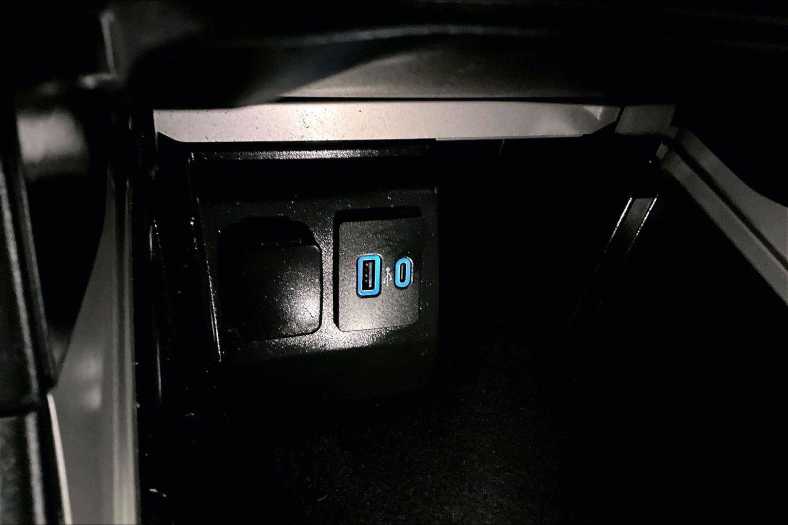 Used 2022 Ford Explorer XLT image 33