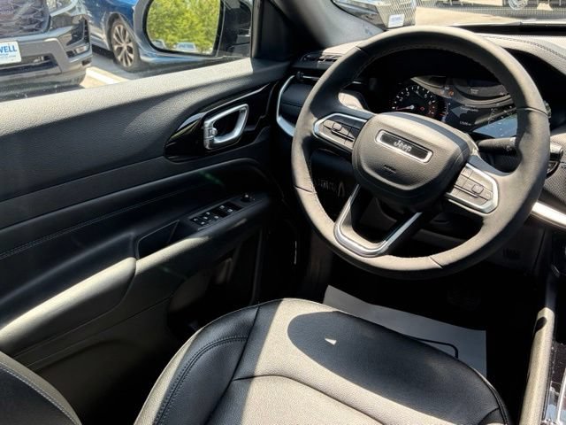 Used 2026 Jeep Compass Limited AWD/4WD image 30