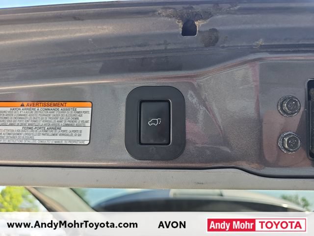 Used 2015 Toyota Sienna SE Premium FWD image 31