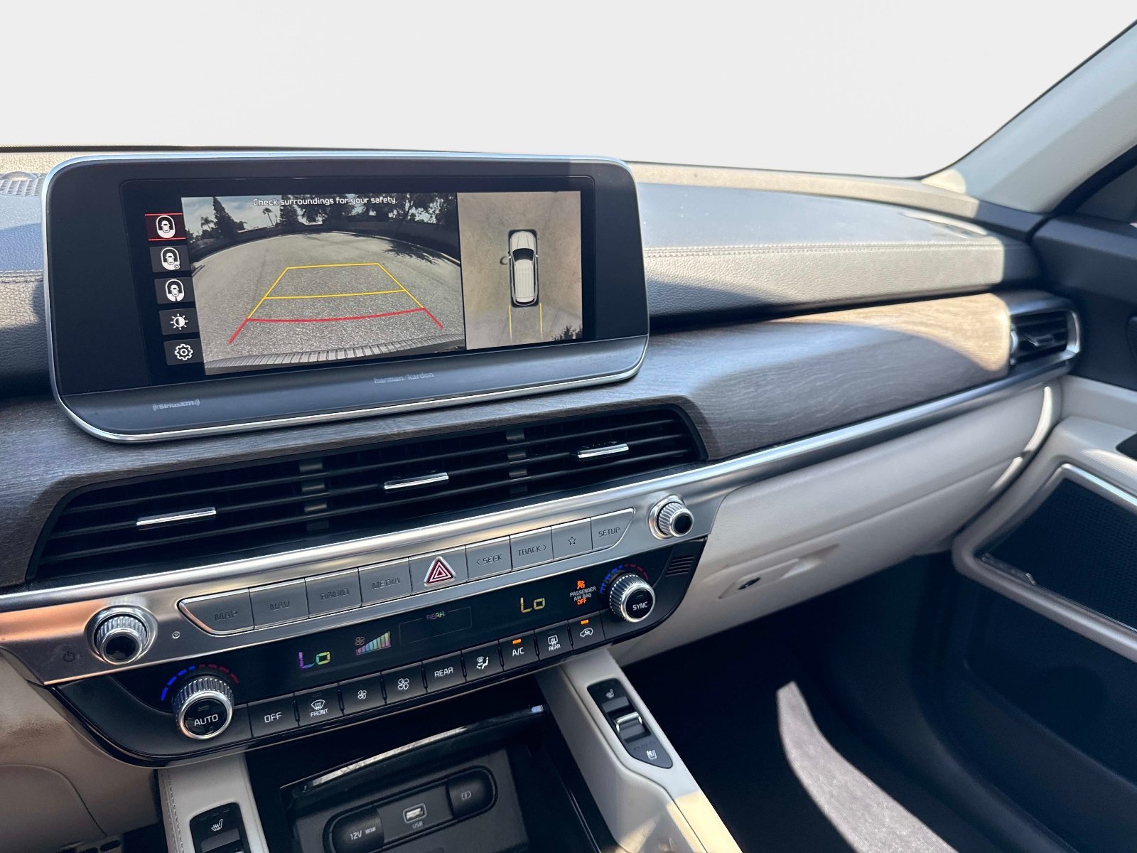 Used 2020 Kia Telluride SX w/ Towing Package FWD image 26