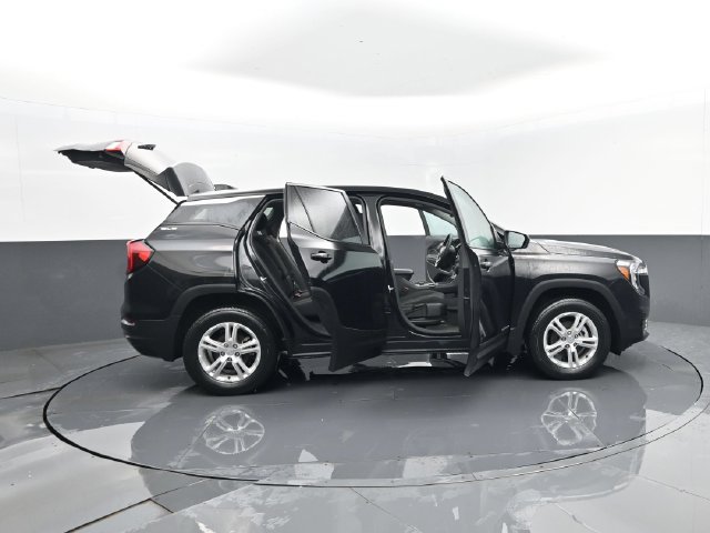 Used 2023 GMC Terrain SLE AWD/4WD image 27