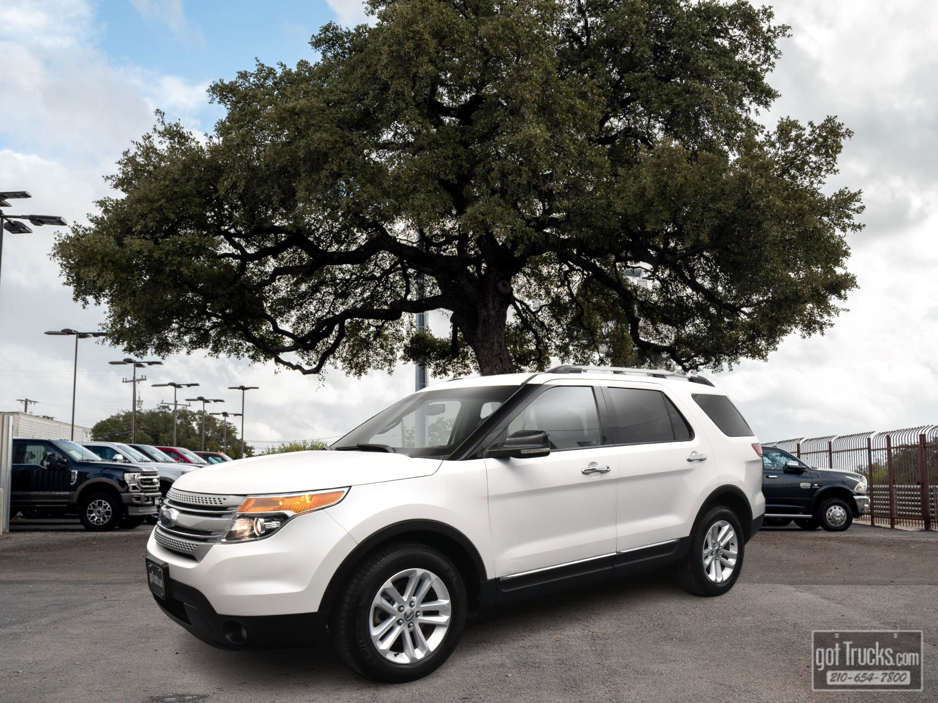Used 2011 Ford Explorer XLT w/ 202A Rapid Spec Order Code image 1