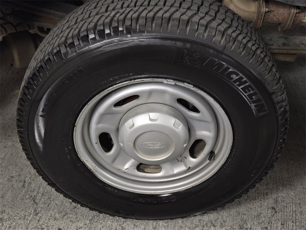 Used 2011 Ford F250 XL w/ Skid Plate Pkg image 9