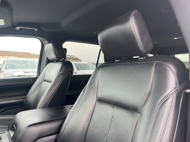 Used 2020 Ford Expedition Max XLT w/ Equipment Group 202A image 15