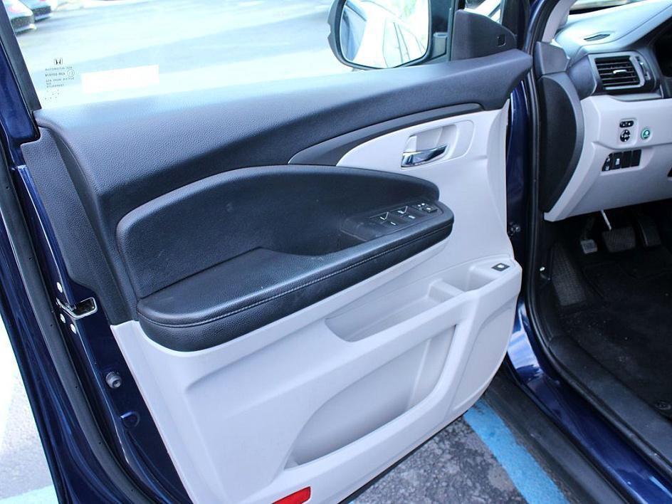 Used 2021 Honda Pilot EX image 10