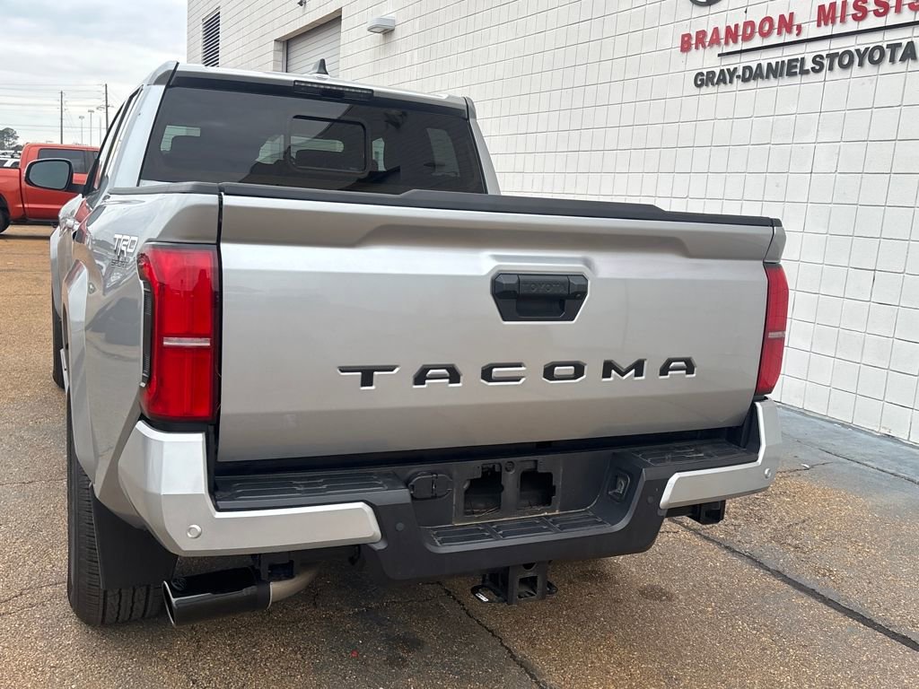 Used 2024 Toyota Tacoma TRD Sport w/ TRD Sport Upgrade Package image 28