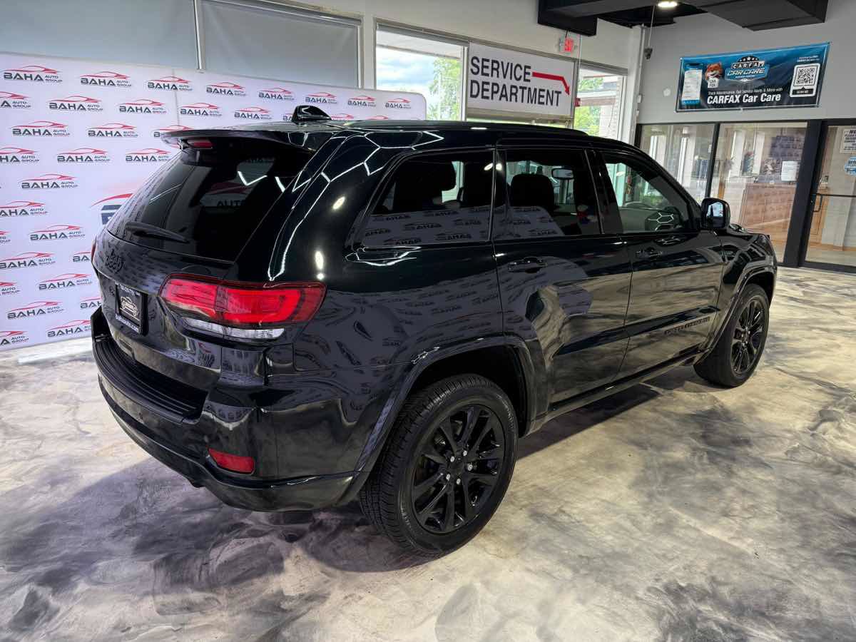 Used 2021 Jeep Grand Cherokee Laredo X AWD/4WD image 5