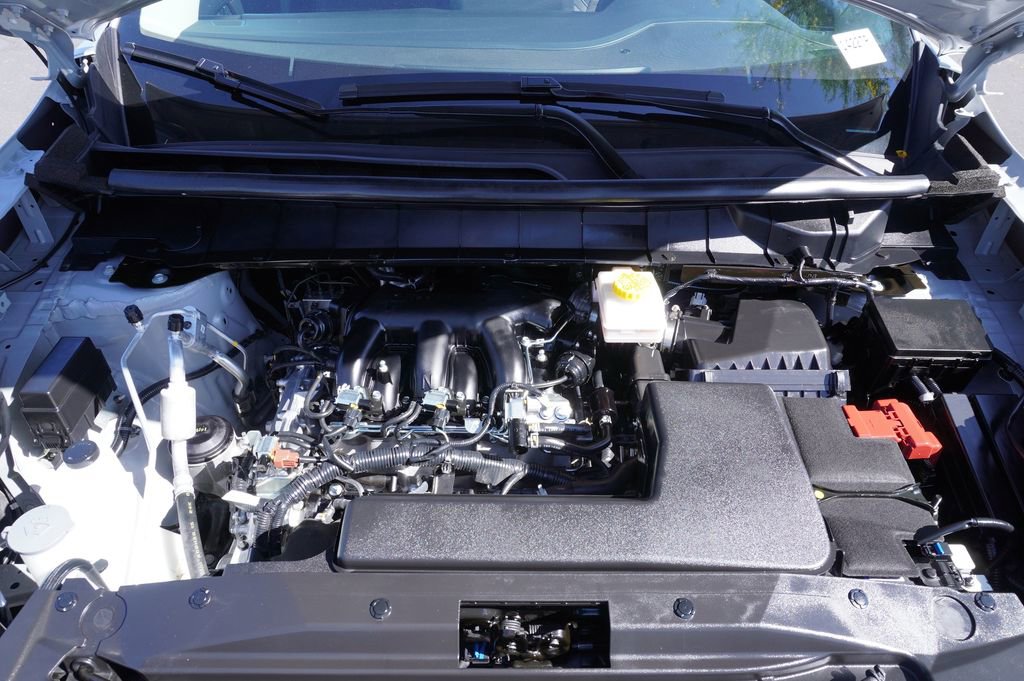 Certified 2025 Nissan Pathfinder SV image 7