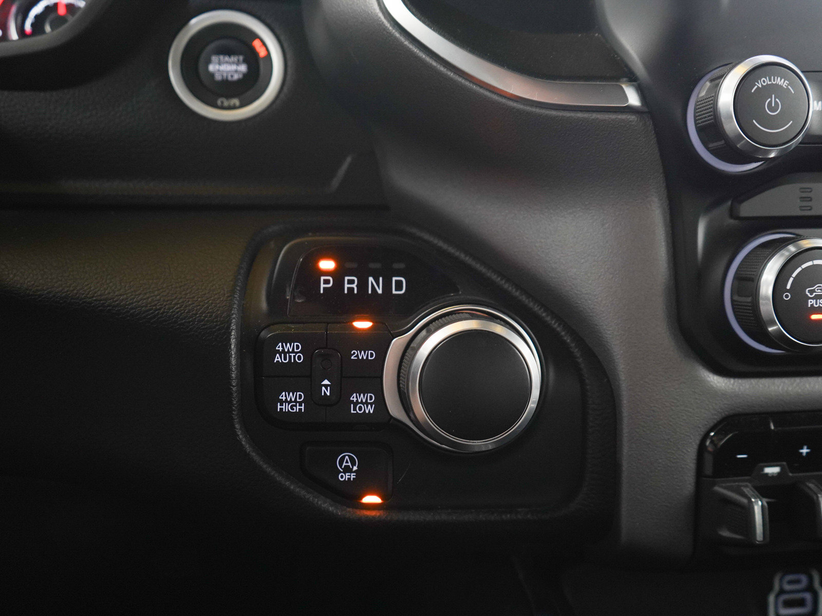 Used 2024 RAM 1500 Big Horn AWD/4WD image 23
