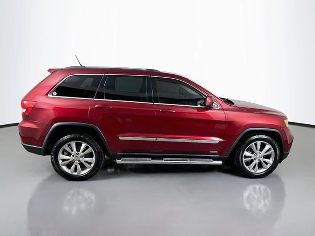 Used 2013 Jeep Grand Cherokee Laredo AWD/4WD image 5