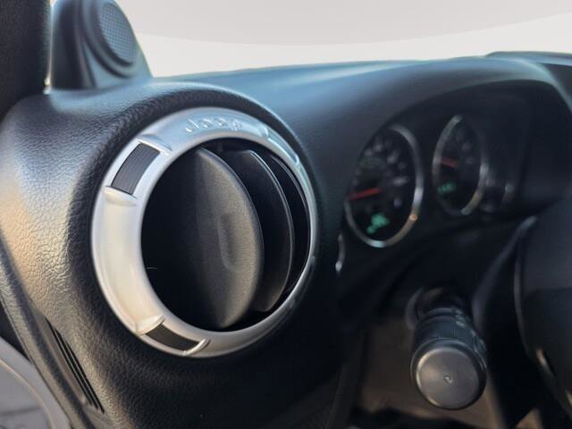 Used 2012 Jeep Wrangler Sahara image 18