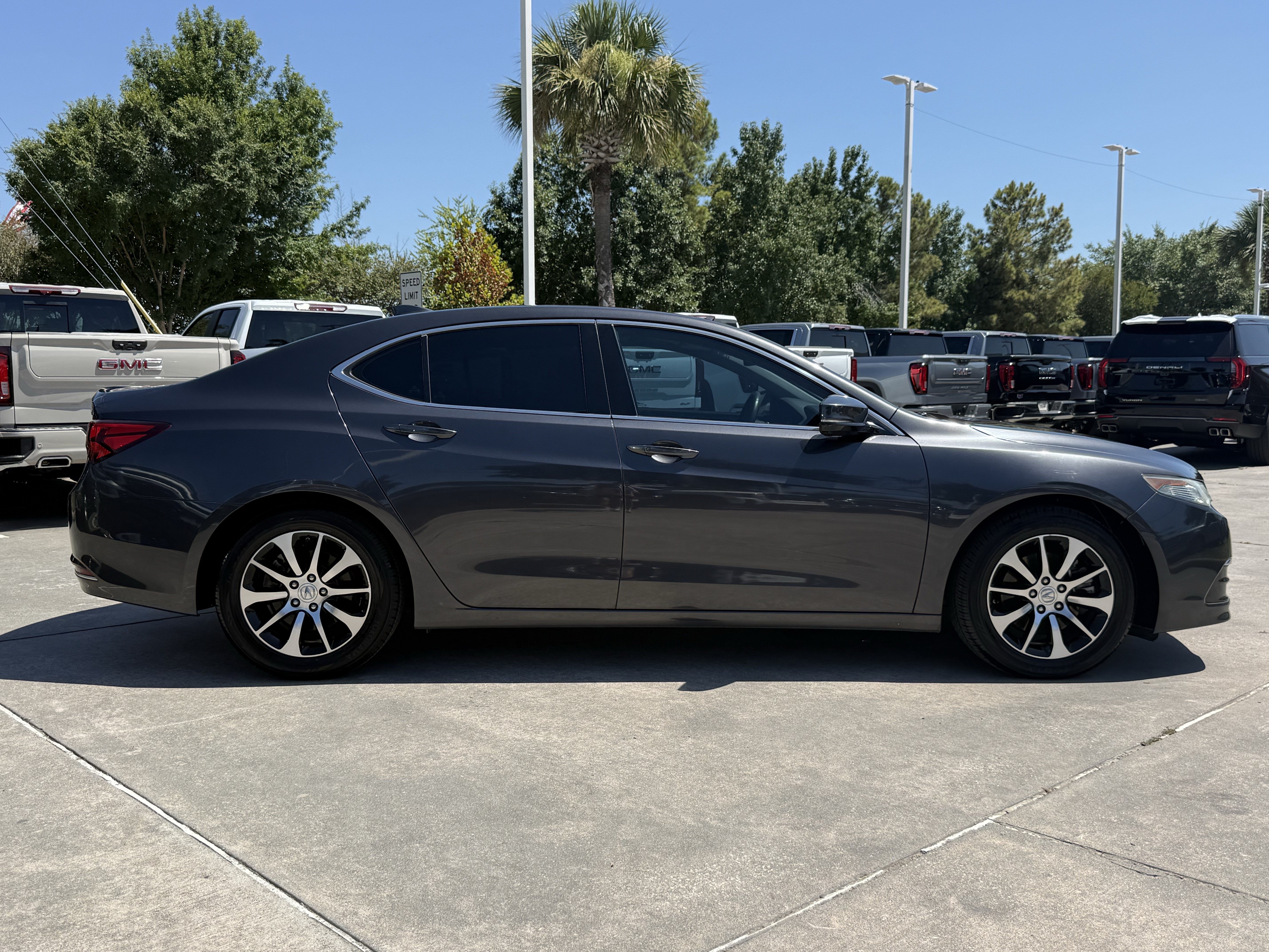 Used 2015 Acura TLX w/ Technology Package FWD image 3