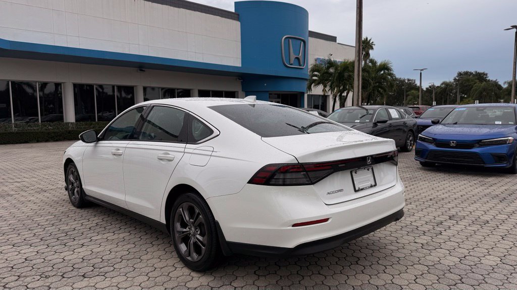 Used 2023 Honda Accord EX image 11