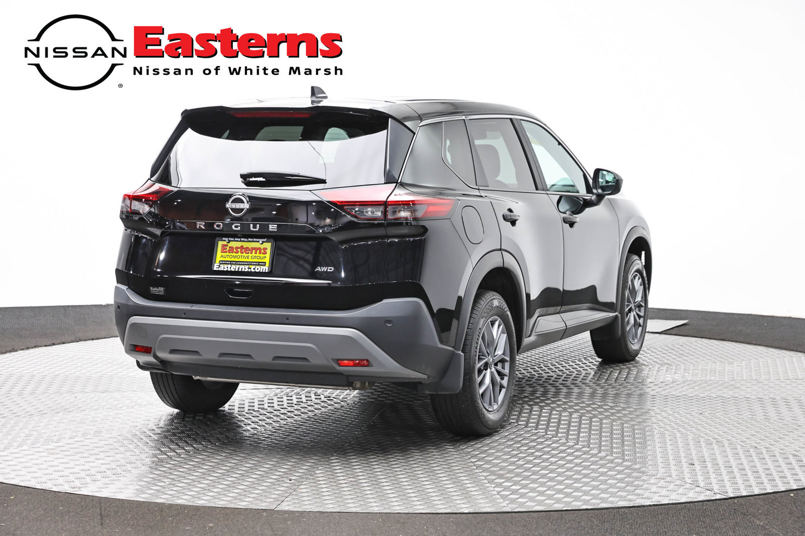 Used 2023 Nissan Rogue S AWD/4WD image 5