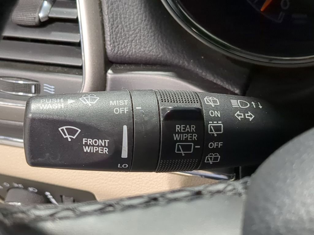 Used 2020 Jeep Grand Cherokee Limited AWD/4WD image 39