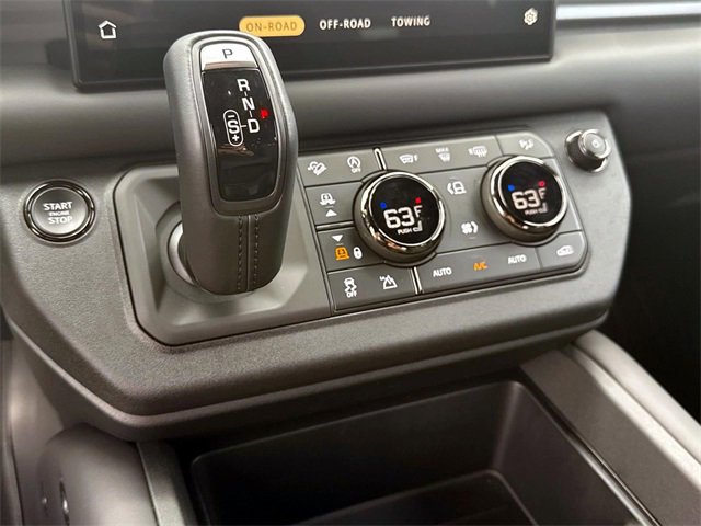 Used 2025 Land Rover Defender 110 image 23