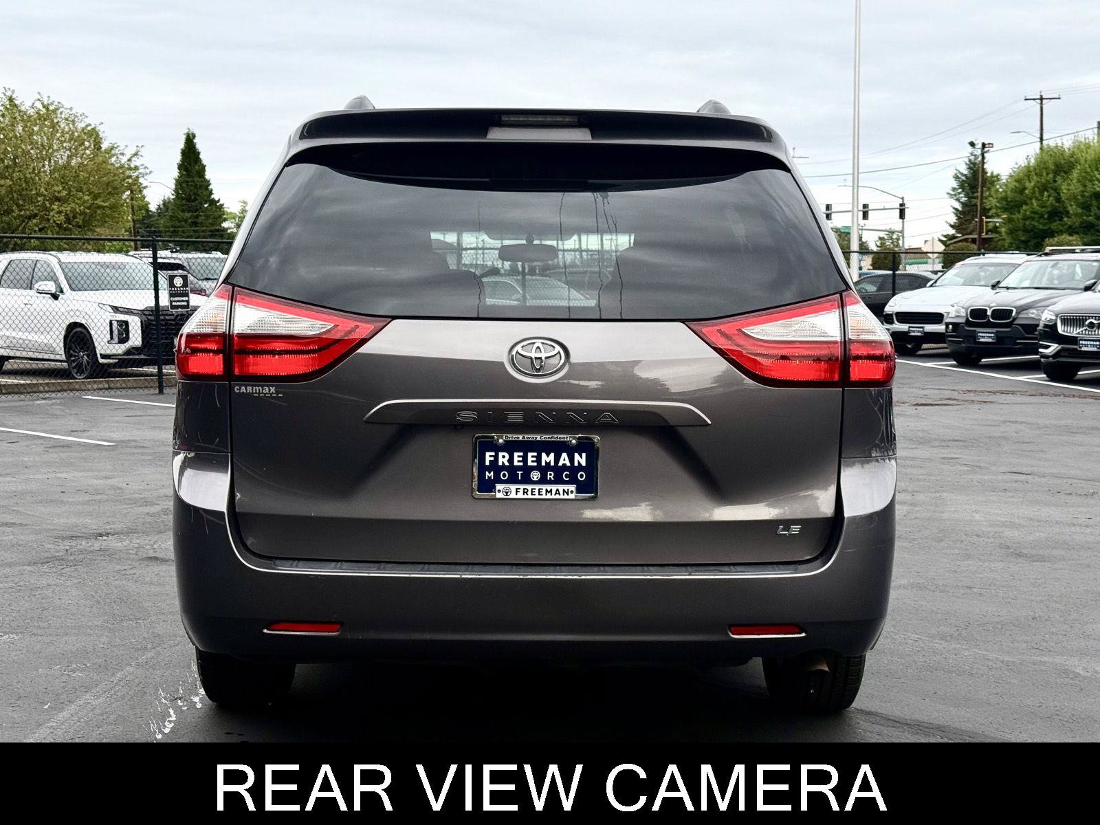 Used 2015 Toyota Sienna LE FWD image 7