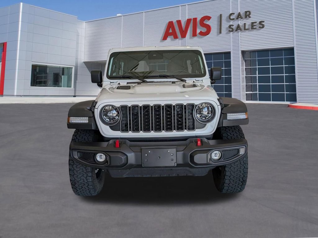 Used 2025 Jeep Wrangler Unlimited Rubicon AWD/4WD image 2