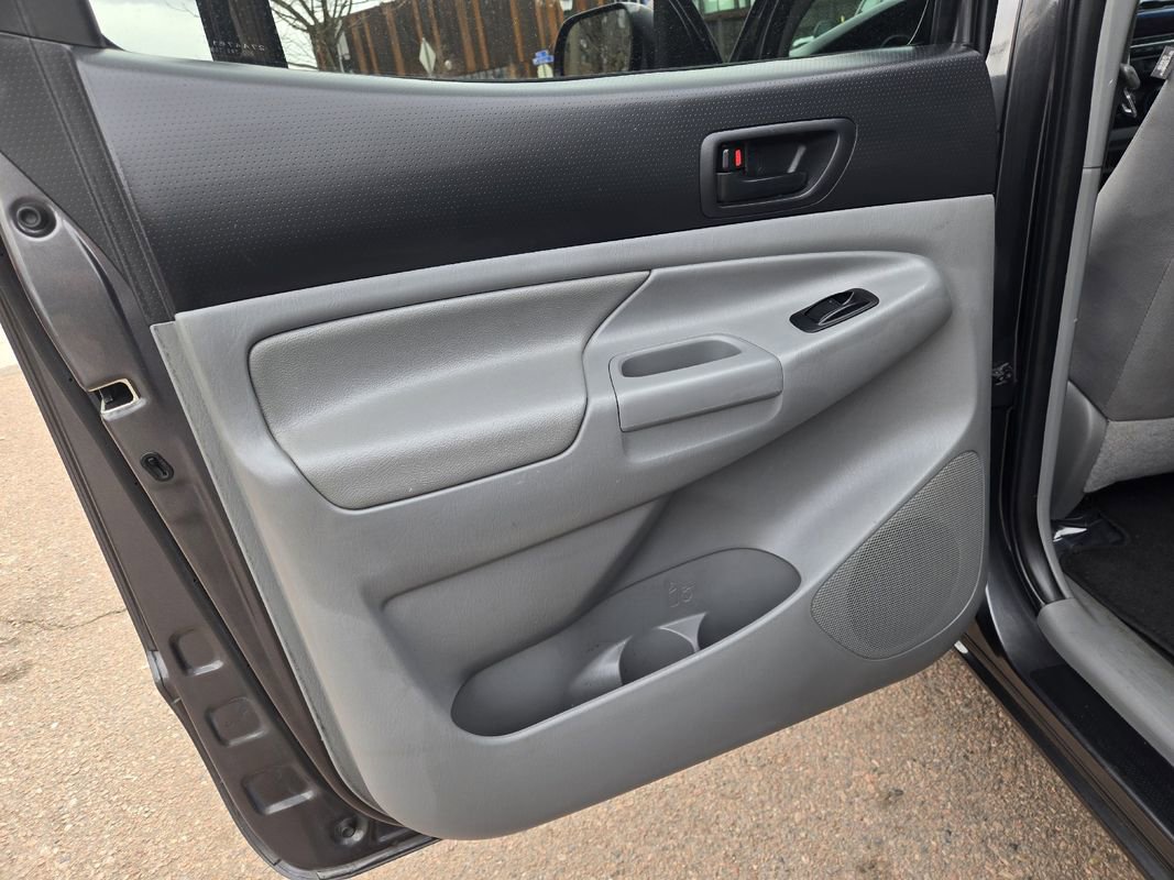 Used 2012 Toyota Tacoma 4x4 Double Cab w/ SR5 Pkg image 18