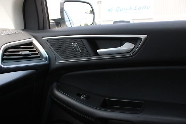 Used 2017 Ford Edge SEL w/ Canadian Touring Package AWD/4WD image 22