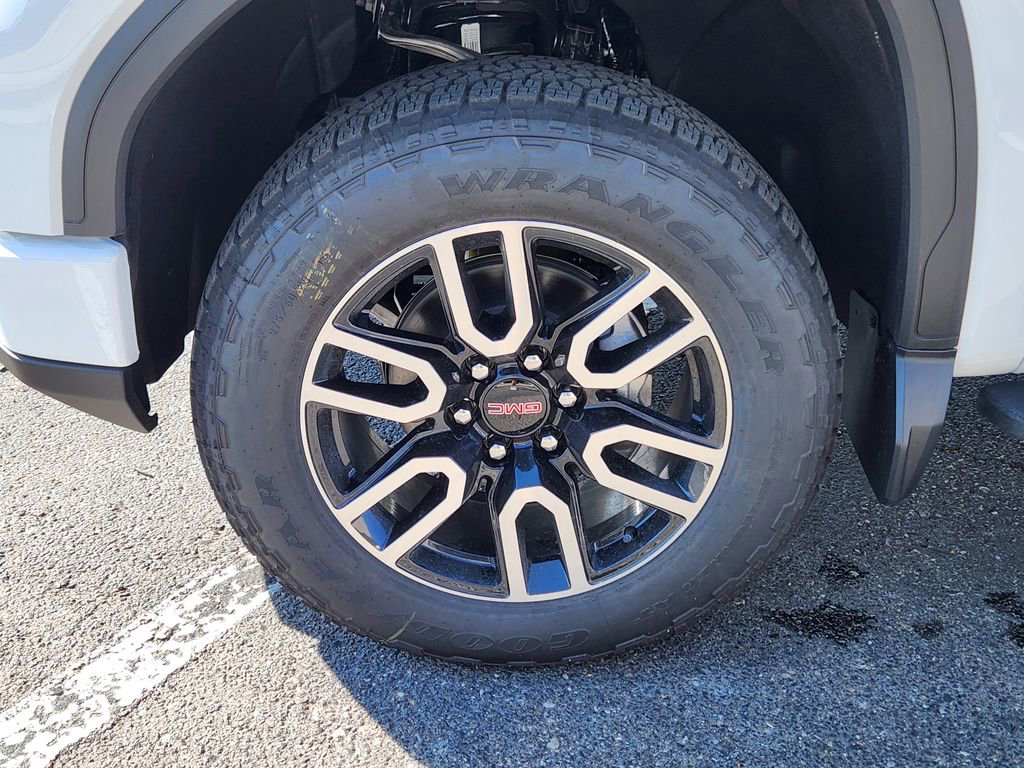 New 2026 GMC Sierra 1500 AT4 w/ AT4 Premium Package image 6