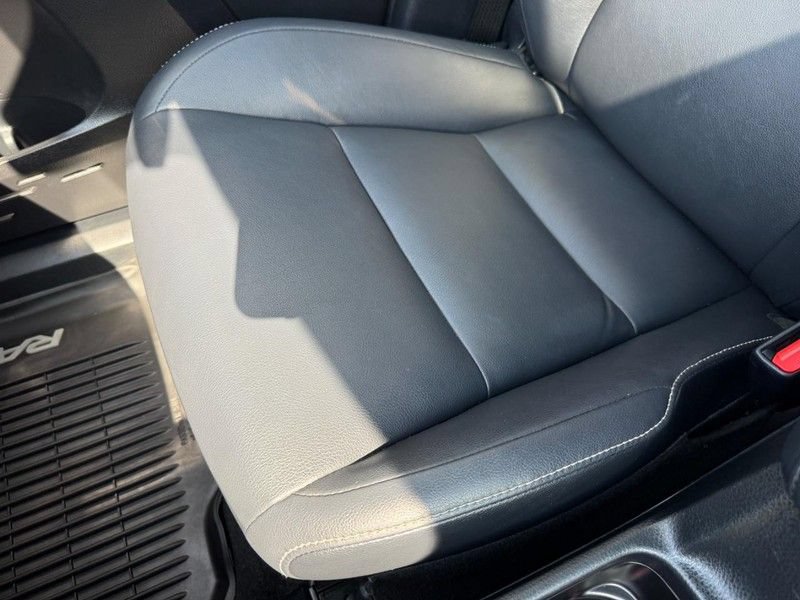 Used 2018 Toyota RAV4 Limited AWD/4WD image 26