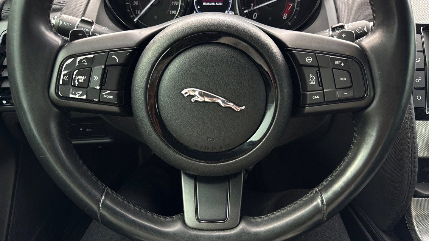 Used 2017 Jaguar F-TYPE Coupe image 20